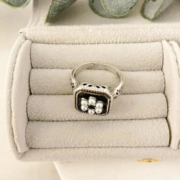 925 Sterling Silver Chunky Ring Statement Ring Pearl Ring Pearl Flower Ring - Picture 6 of 10